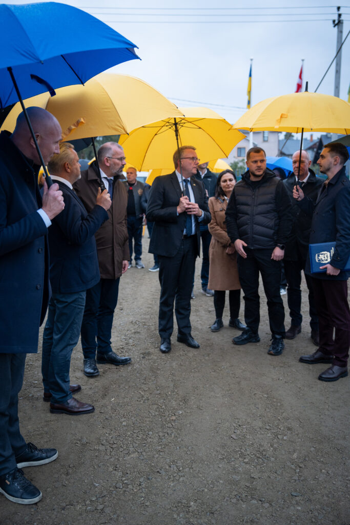 In October, CEO Kim Nøhr Skibsted visited Bucha with the Danish Minister of Industry, Business and Financial Affairs Morten Bødskov, where he signed the agreement with the city’s mayor, Anatolii Fedoruk Photos courtesy of the Ministry of Industry, Business and Financial Affairs